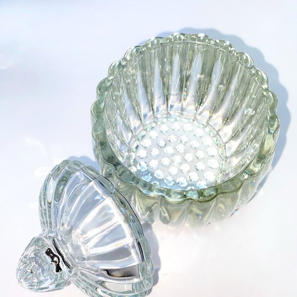 Clear Glass Tealight Dish with Lid or Candy Dish - Picture 6 of 6